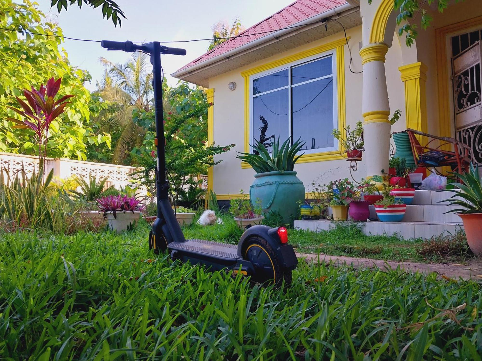 L&J Modern Backpackers Kigamboni Beach House Bed & Breakfast ดาร์เอสซาลาม ภายนอก รูปภาพ